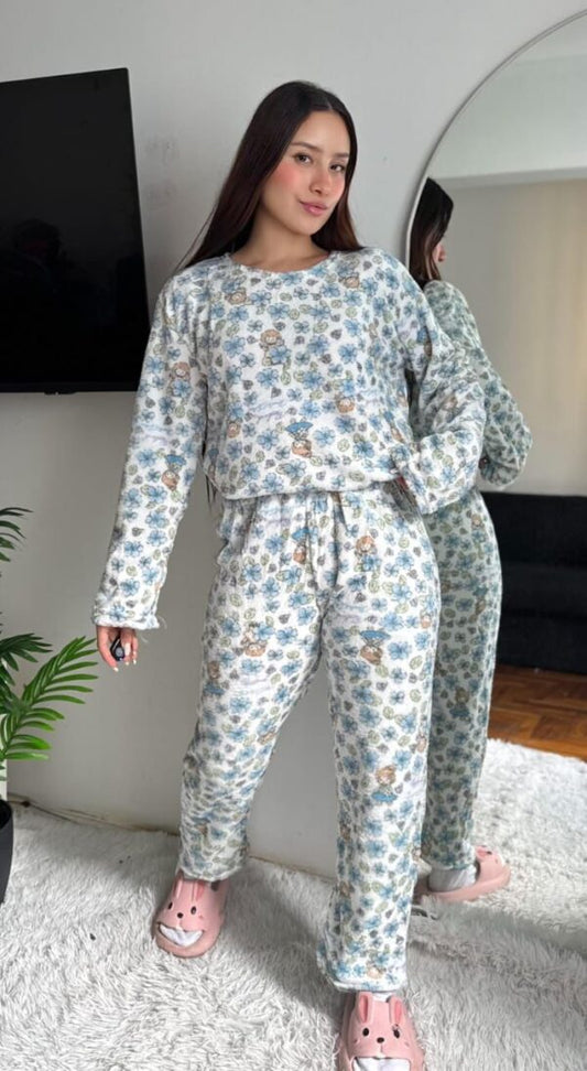 Pijama de Invierno de Plush – Súper Suave y Abrigado