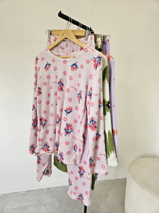 Pijama de Invierno de Plush – Súper Suave y Abrigado